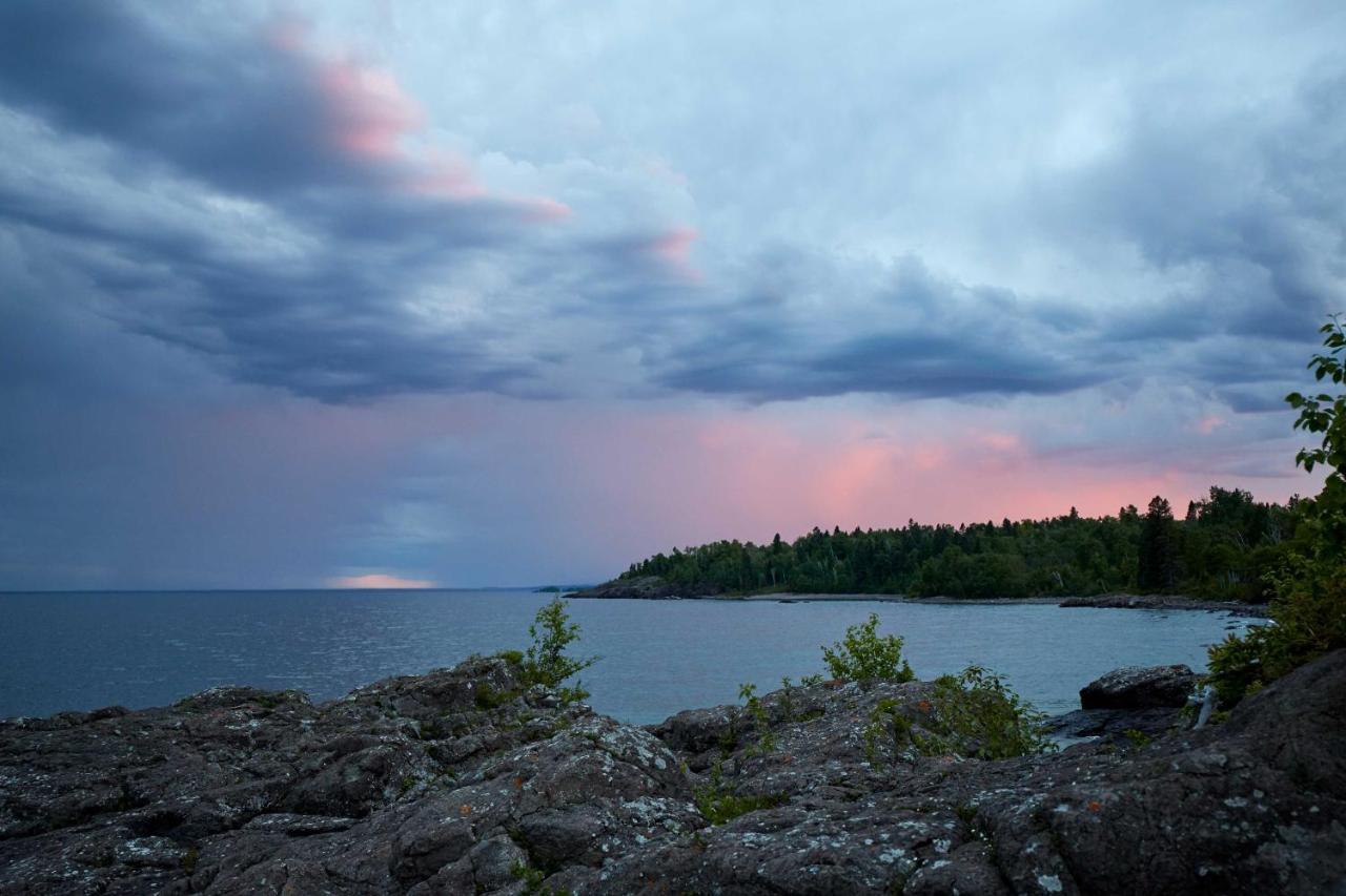 Reflections Cabin On Lake Superior - Near Lutsen Schroeder Bagian luar foto